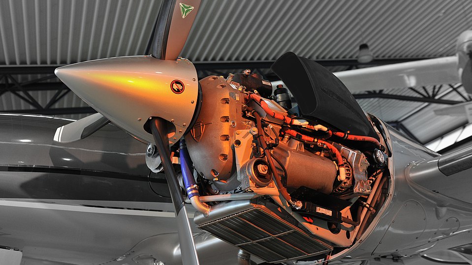 4060潤滑油更多的用于活塞發(fā)動機